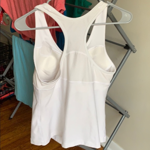 Ladies Nike Dri Fit Large athletic top - Picture 3 of 3